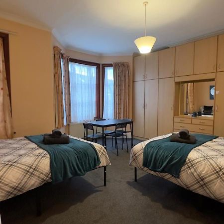 25 Minutes To Central London Rooms 35 חדר תמונה